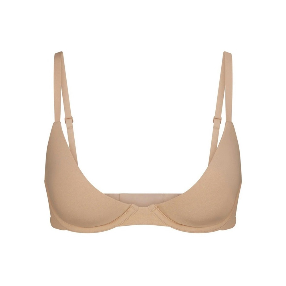 SKIMS Fits Everybody Plunge Bra (clay)